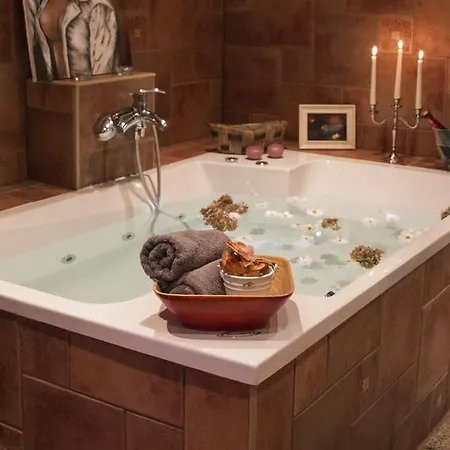 Koca Na Samem Holiday home Moravske Toplice